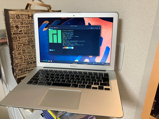 Macbook Air / A1369 / MC965J/A / 13インチ / Manjaro Linux